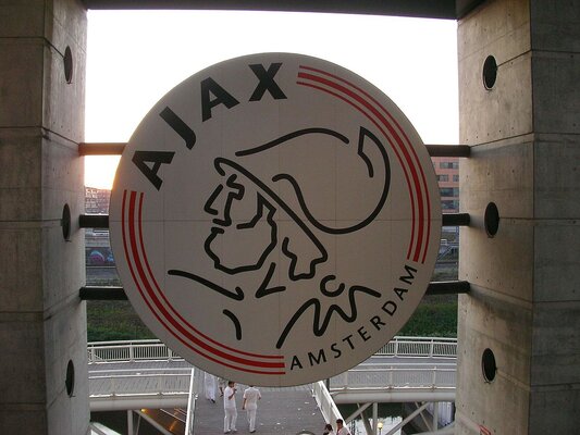 1280px amsterdam arena %283%29 1 