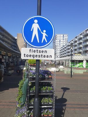 Fietsen toegestaan 1