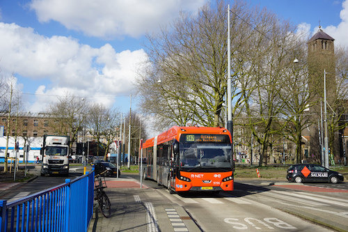 Wikimedia bus 500pix