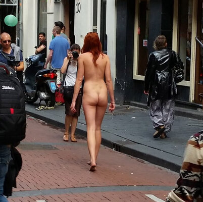 Naakt op warmoesstraat