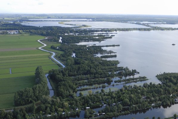 Loosdrechtse plassen luchtfoto small